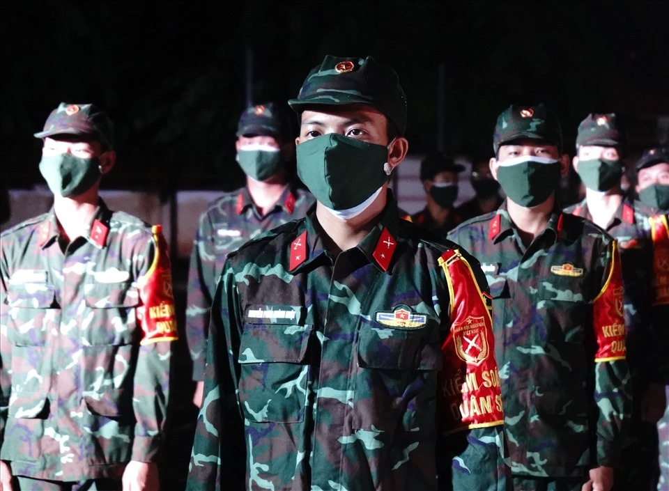 越南军队继续支持胡志明市和南部各省份抗击新冠疫情