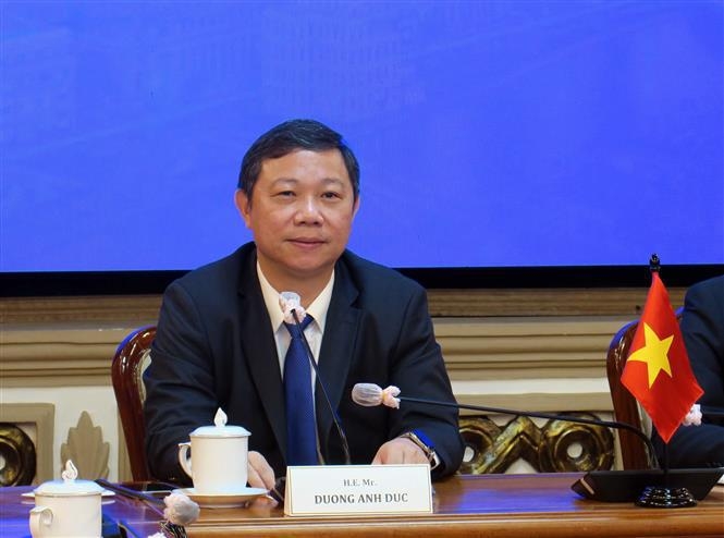 胡志明市人民委员会副主席杨英德。