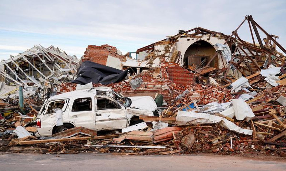 龙卷风12 月 11 日袭击美国肯塔基州导致多间房屋被摧毁。