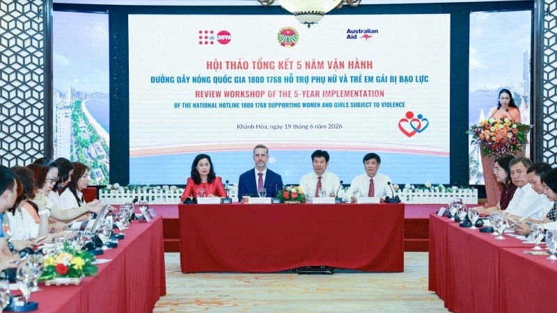 1800 1768热线五年历程：接听逾2.1万通电话，援助逾3600名妇女和女童