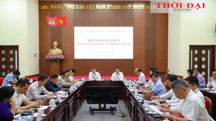越南友好组织联合会主席团第十次会议： 朝着第七届全国代表大会迈步