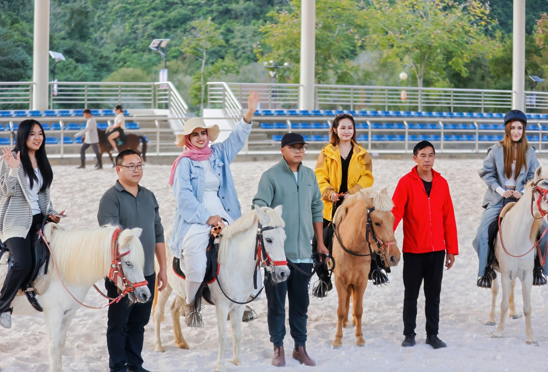 国际“Z世代”百色行,解锁广西文旅新活力 国际“Z世代”百色行,解锁广西文旅新活力