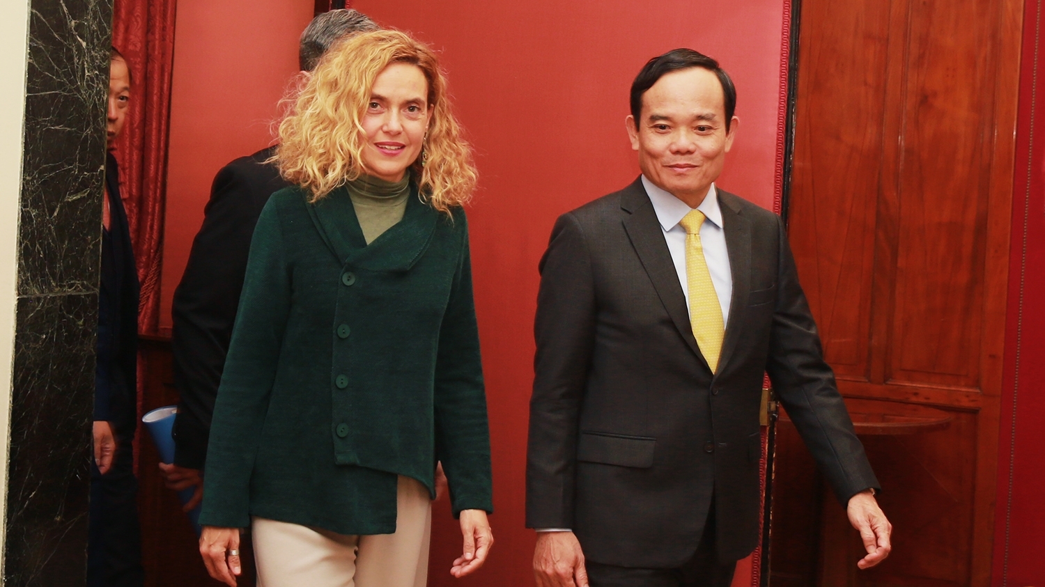 越南政府副总理陈流光对西班牙进行正式访问
