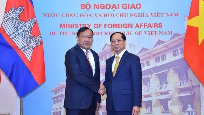 促进越柬两国的友好关系