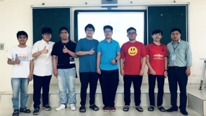 越南学生代表团名列亚太地区信息学奥林匹克竞赛第三位