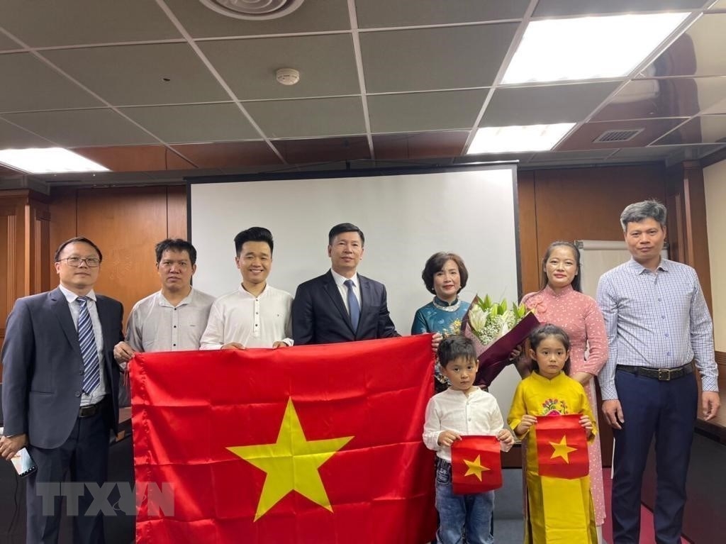 越南驻符拉迪沃斯托克总领事阮登贤对萨哈共和国进行工作访问（图片来源：越通社）。