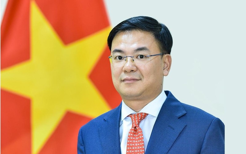 越南外交部副部长、海外越南人国家委员会主任范光校。