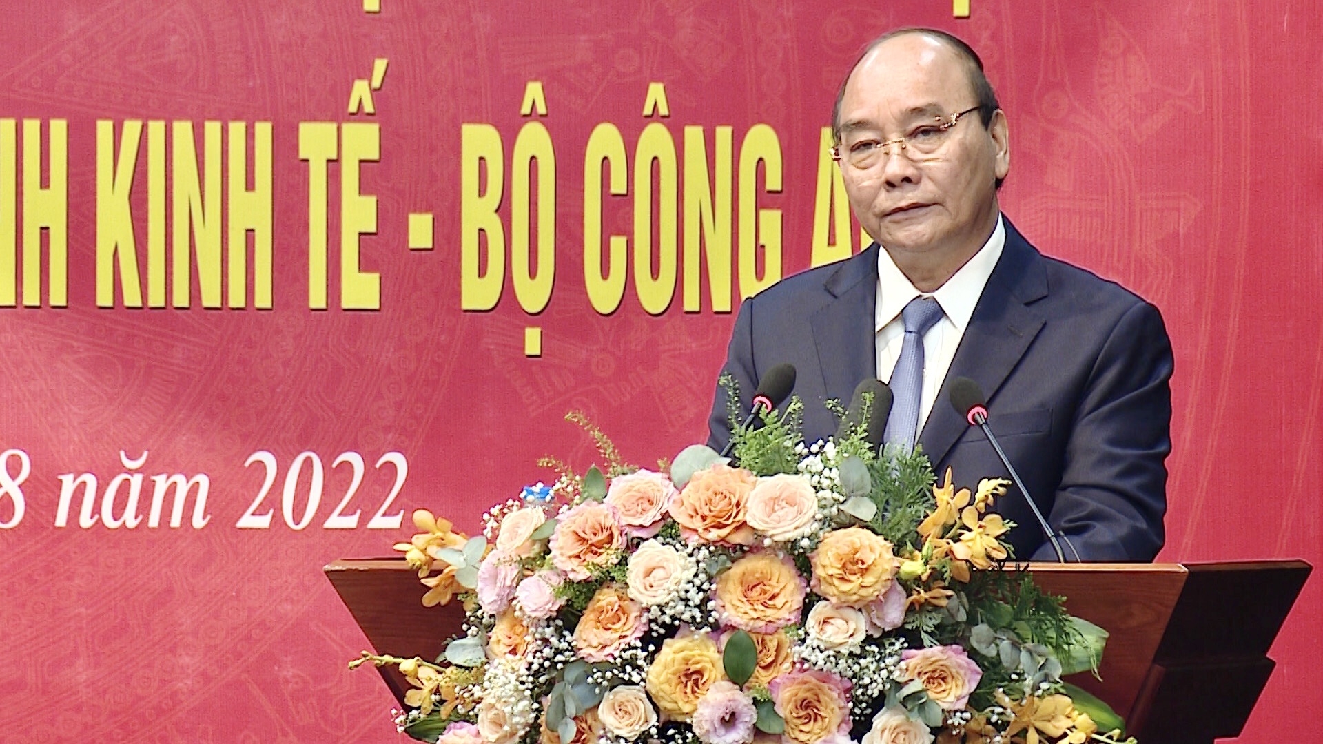 越南国家主席、国防安全委员会主席阮春福在会上发言。