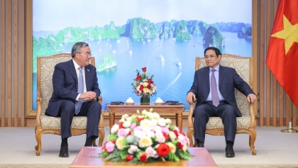 越南政府总理范明政会见哈萨克斯坦政府副总理兼外交部部长穆赫塔尔·特列乌别尔季