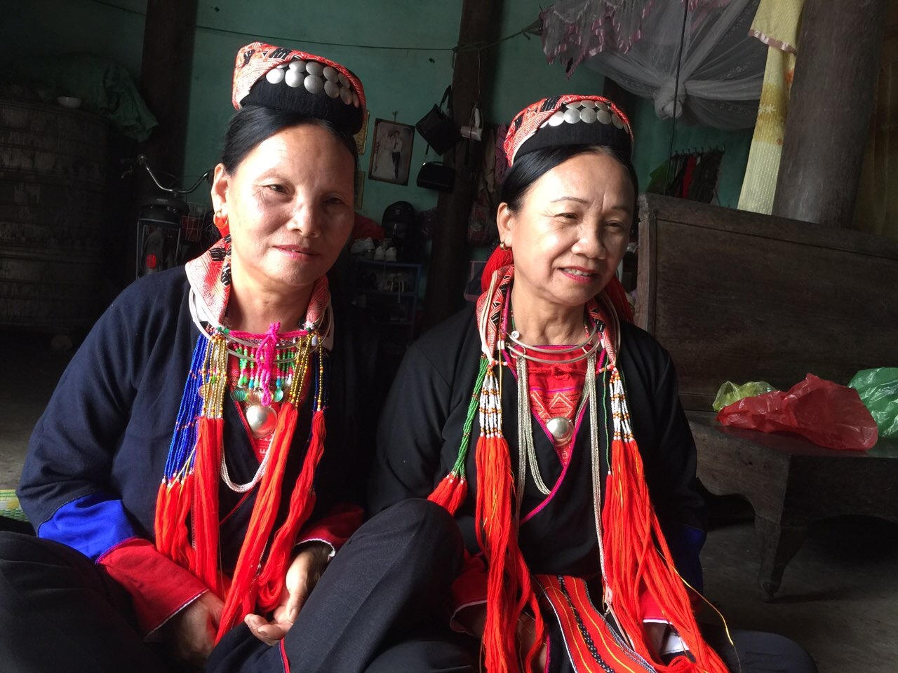 广宁省青衣瑶族妇女传统服装之美。