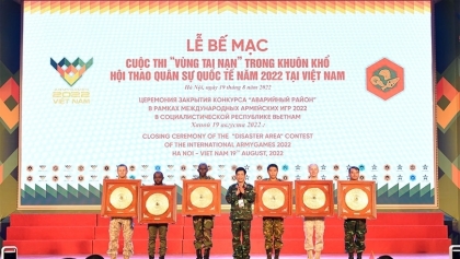 越南国防部举行2022年国际军事比赛“事故区域”赛项闭幕式和颁奖仪式
