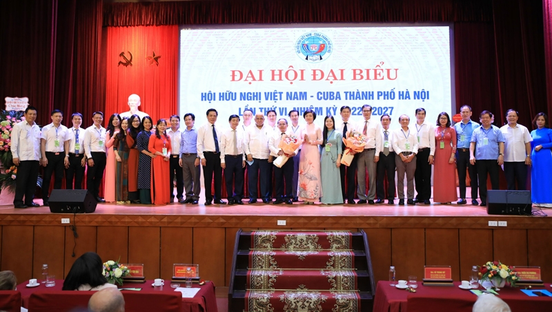 河内市越南-古巴友好协会召开第六次代表大会（2022-2027年任期）。