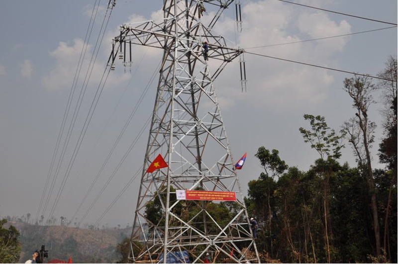 越南与老挝促进电力领域的合作。