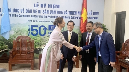 越南UNESCO国家委员会主任会见UNESCO总干事举