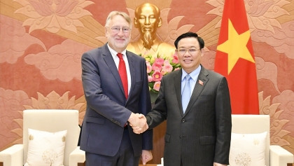 越南希望深化与欧盟的合作关系