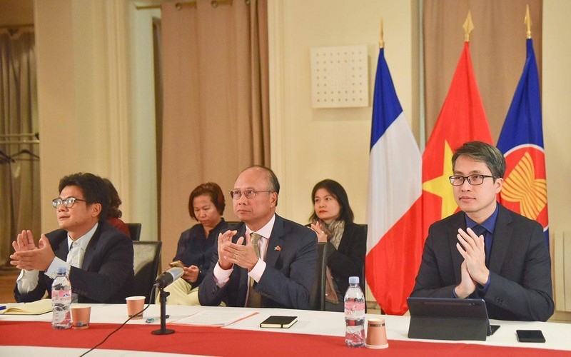 越南驻法国办事处积极履行经济外交任务。
