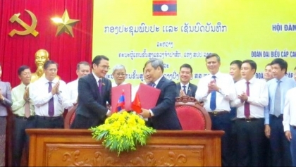 推动越南广平省与老挝占巴塞省的合作