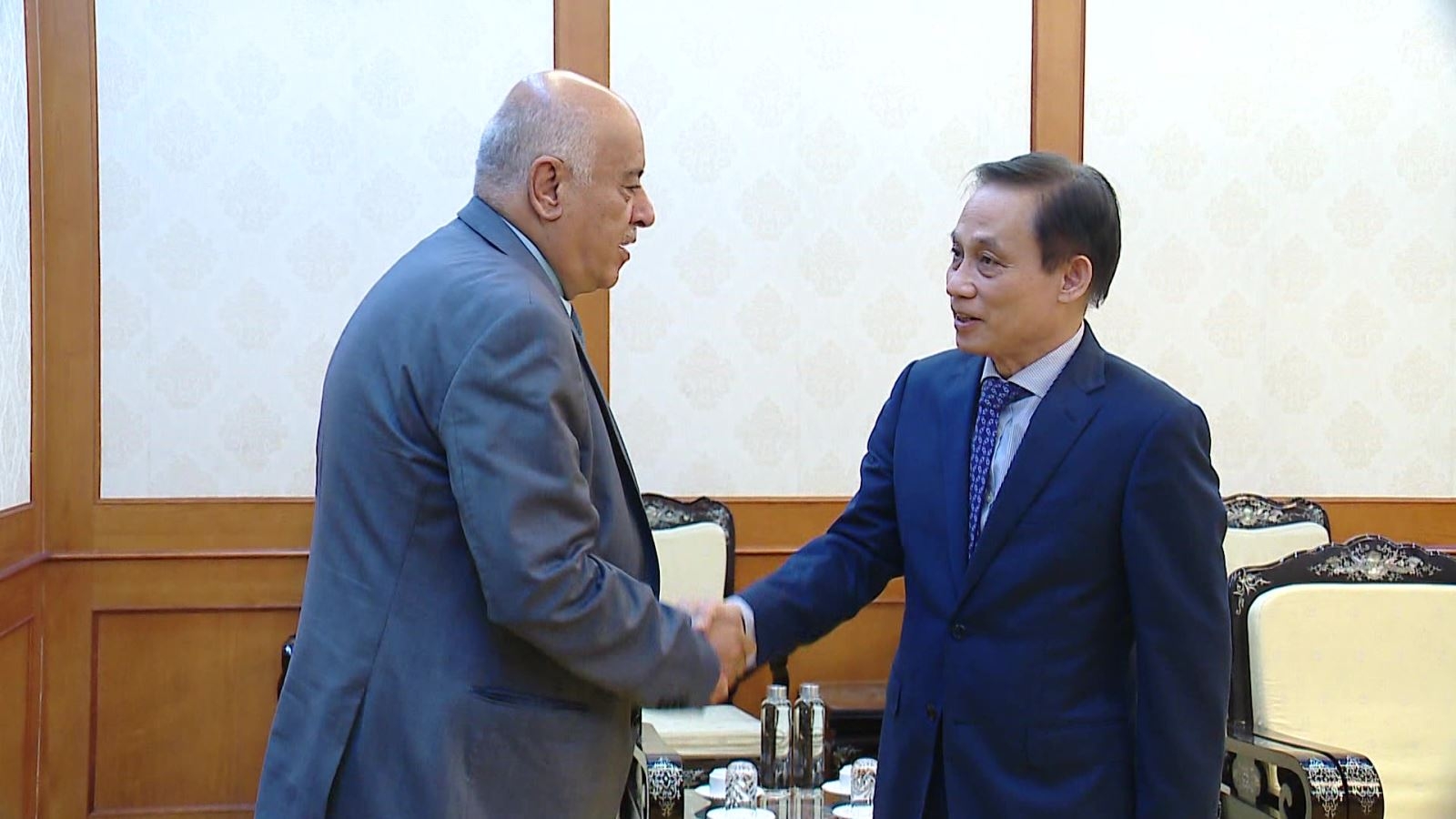 越南大力推动与巴勒斯坦的团结友好关系。
