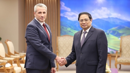 越南政府总理范明政会见白俄罗斯新任驻越南大使乌拉吉米尔·巴拉维库