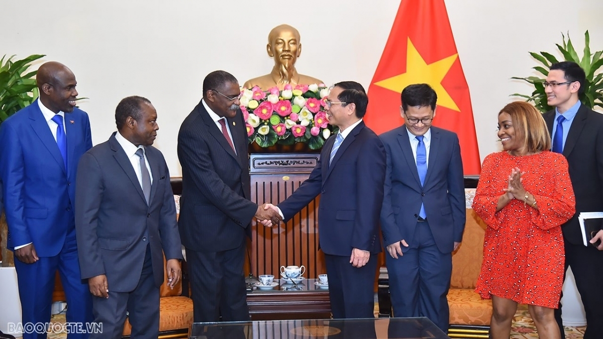 越南是安哥拉在该地区的优先合作伙伴