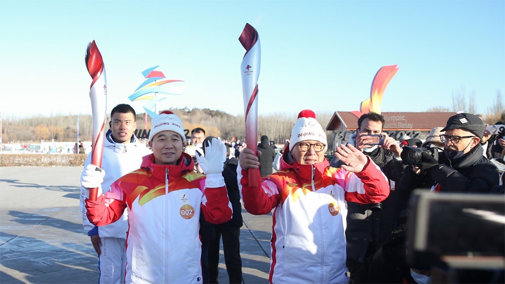 2月2日在中国北京举行的2022年北京冬奥会火炬传递仪式