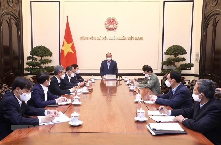 越南国家主席阮春福主持有关对旅居乌克兰越南公民进行保护工作的会议