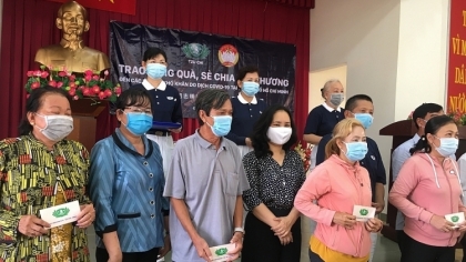 胡志明市友好组织联合会（HUFO）携手帮助受新冠肺炎疫情造成负面影响的对弱势群体