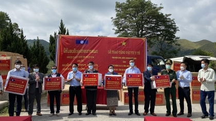 奠边省向老挝北部六省提供防疫援助