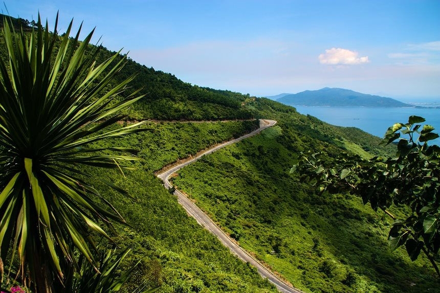 外国媒体外媒推荐越南7条风景如画的打卡道路
