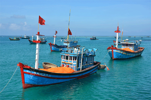 海上的广义省渔船