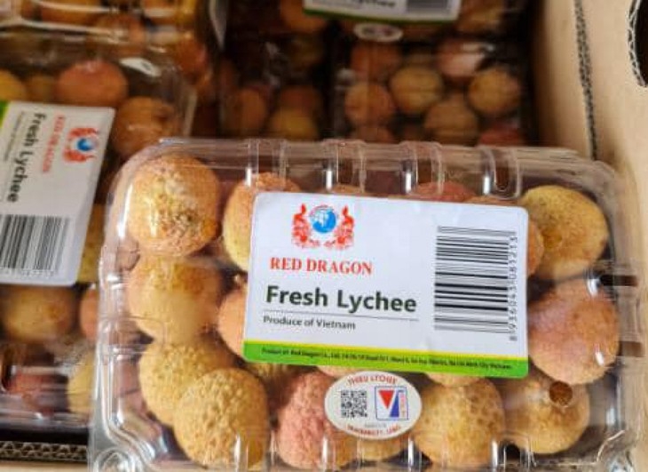首批带有原产地可追溯标签的清河荔枝在法国超市上架