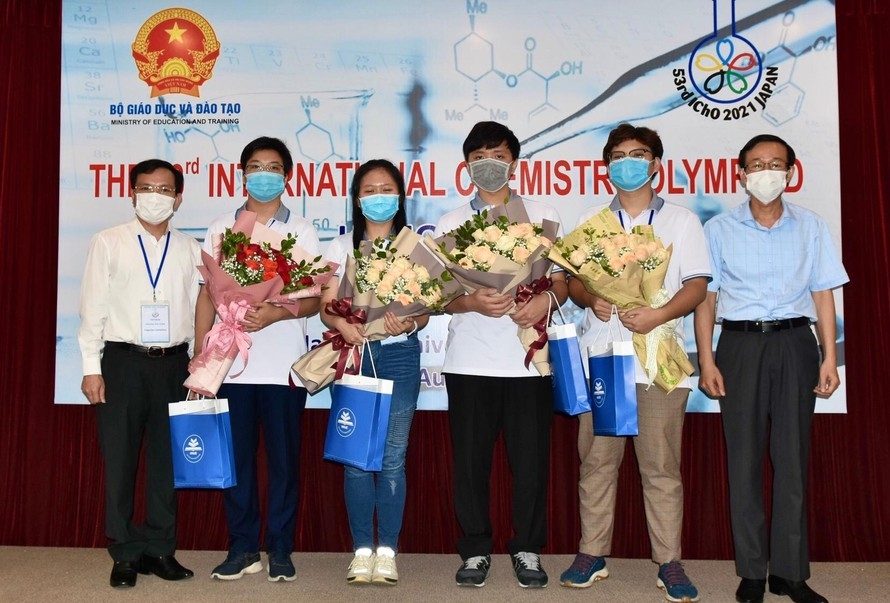 越南学生在2021年国际化学奥林匹克竞赛中获得3枚金牌和1枚银牌
