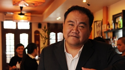 荣获威咨丽思全球公民奖的首位越侨商人