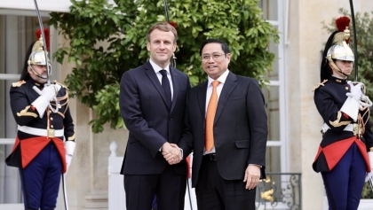 法国总统埃马纽埃尔·马克龙肯定越南在法国政策中具有特殊地位