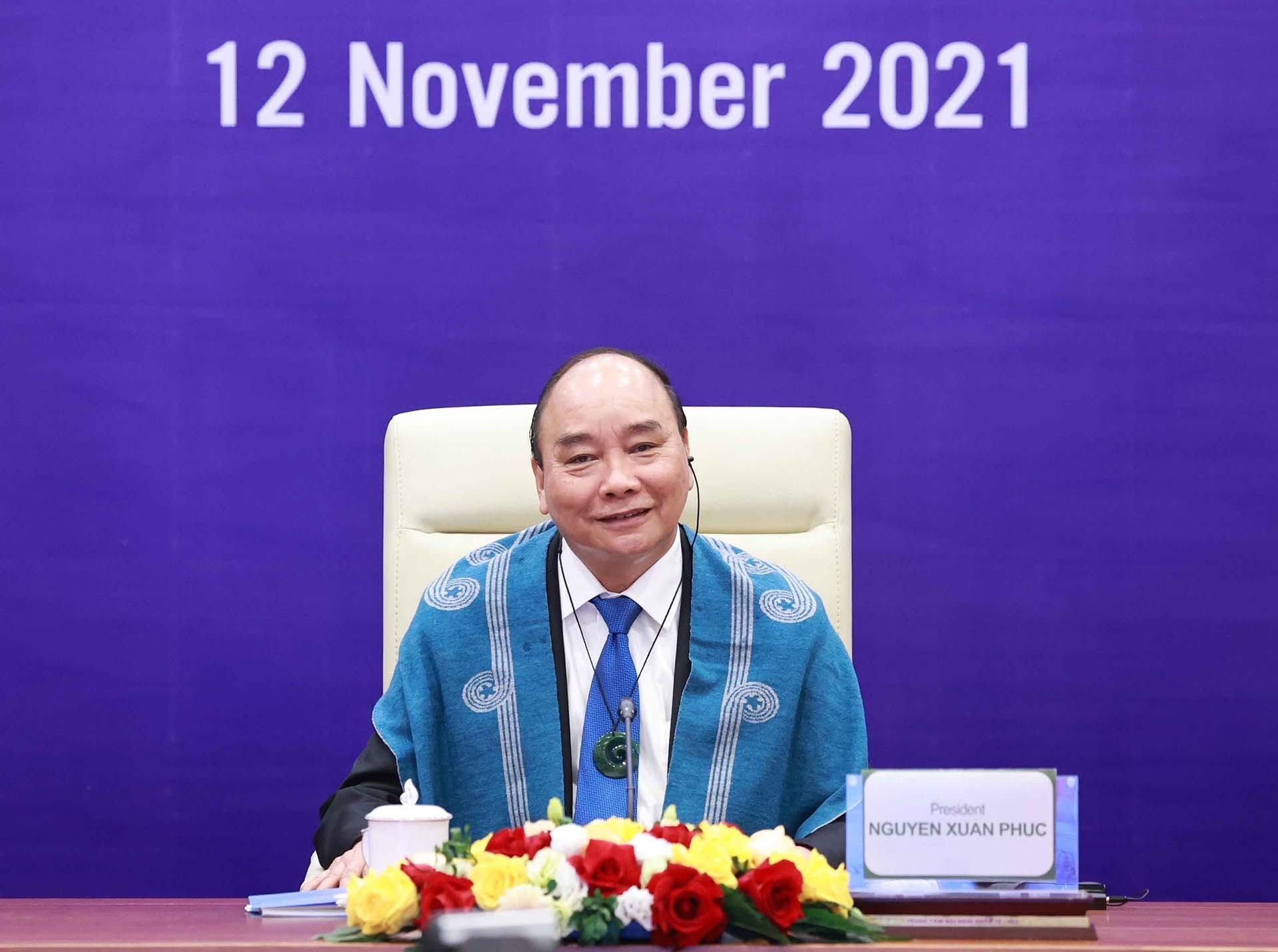 越南国家主席阮春福11月12日晚在河内以视频方式出席亚太经合组织第二十八次领导人非正式会议