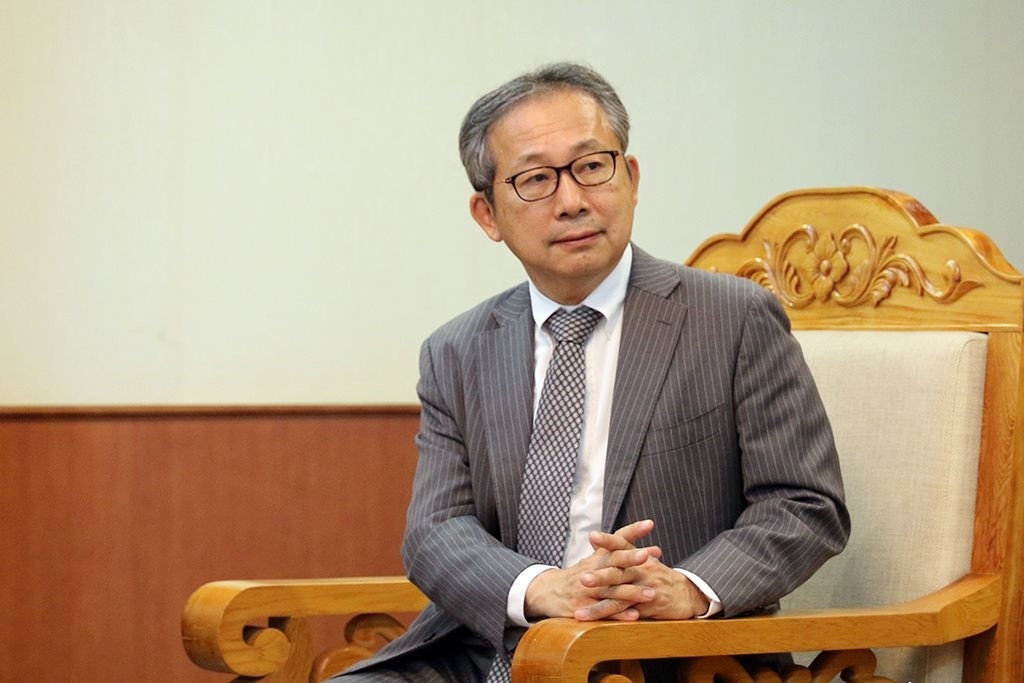 日本驻越南大使山田贵雄。（图：越南自然资源与环境报）