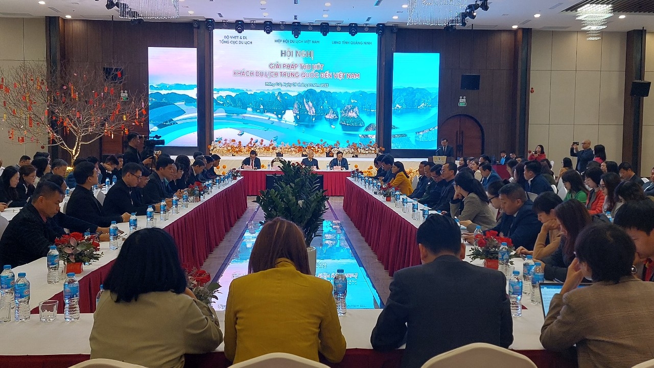 “吸引中国游客赴越南旅游的措施”会议。