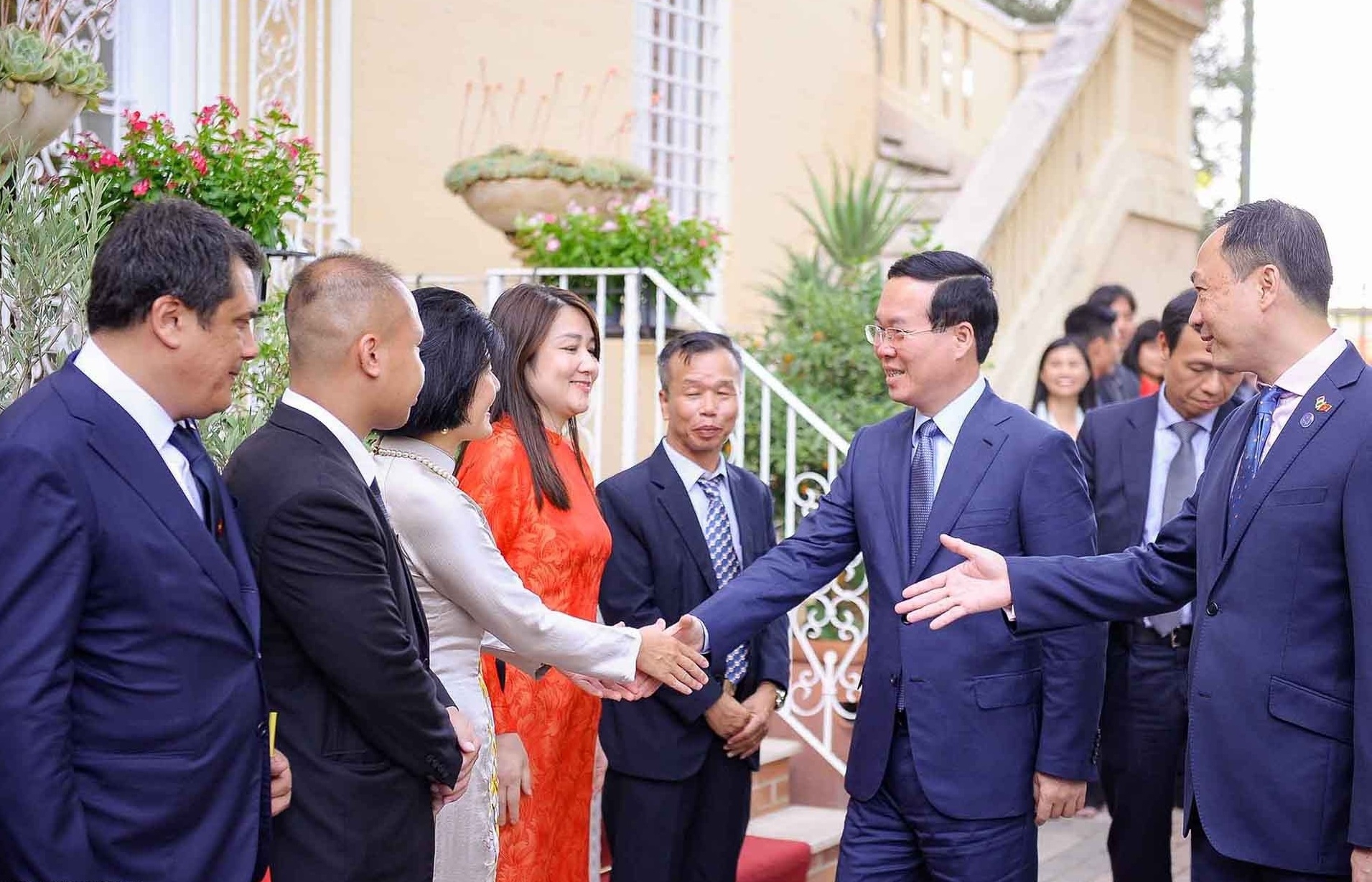 2023年7月，国家主席武文赏访问意大利期间会见了越南人社群。