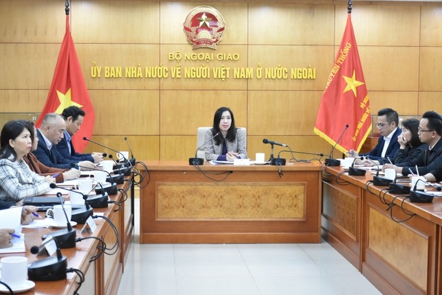 更加有力和全面地开展2024年海外越南人工作