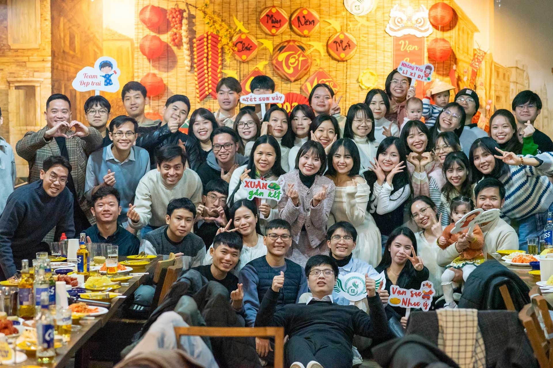在韩国全南国立大学的越南大学生团聚过春节。