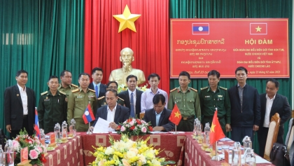 加强越南昆嵩省和老挝阿速坡省的双边合作