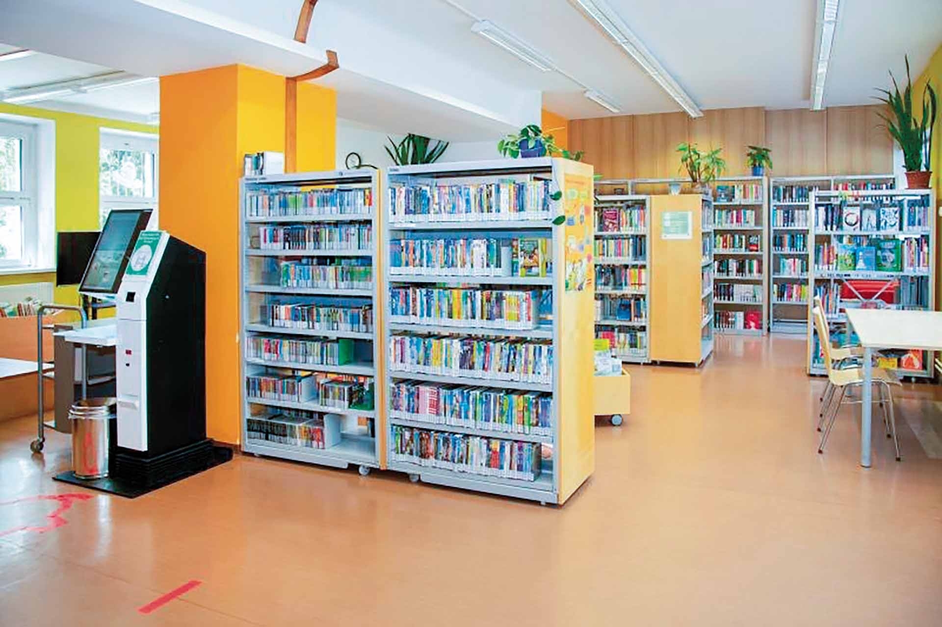 维也纳第 14 区 Kinderbücherei der Weltsprachen 图书馆内的越南书籍。（图：NVCC）