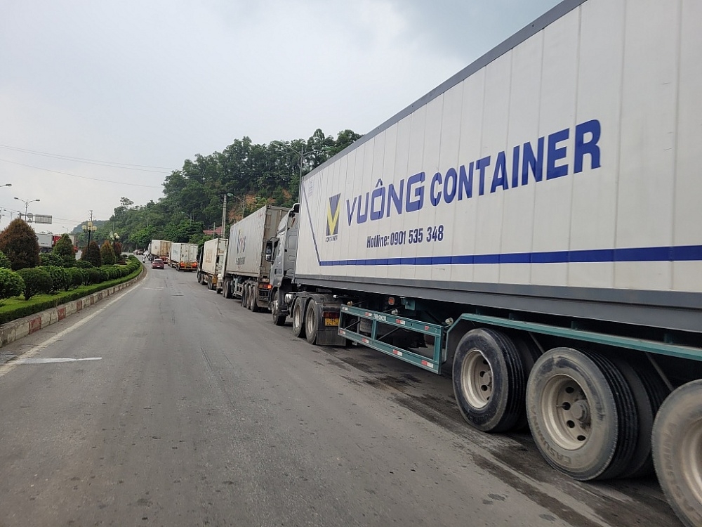 谅山省的清关和集装箱运输活动目前仍沿用传统方式。