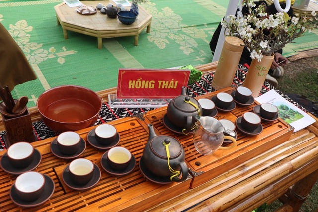 为了做出好喝的茶，茶民必须完成多道细致的工序。