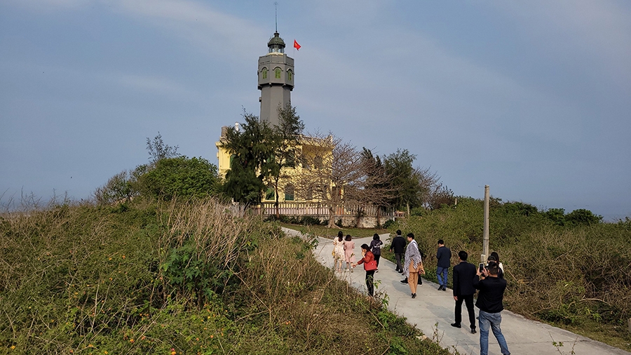 白龙尾灯塔是前往该岛时不可错过的目的地。（图：秋黎）