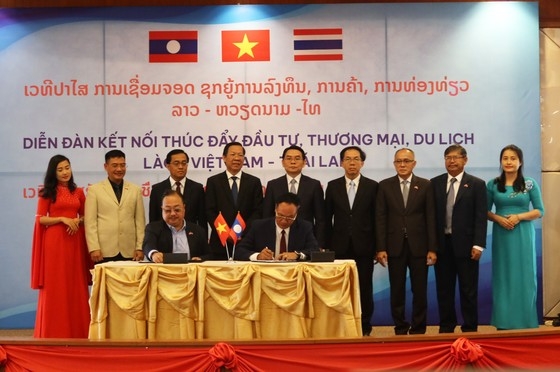 越南电商协会（VECOM）已与老挝占巴塞、塞公和沙拉湾三省签署合作协议。