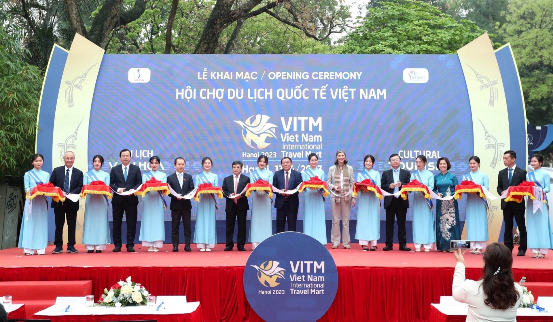 2023年越南国际旅游博览会开幕剪彩仪式。
