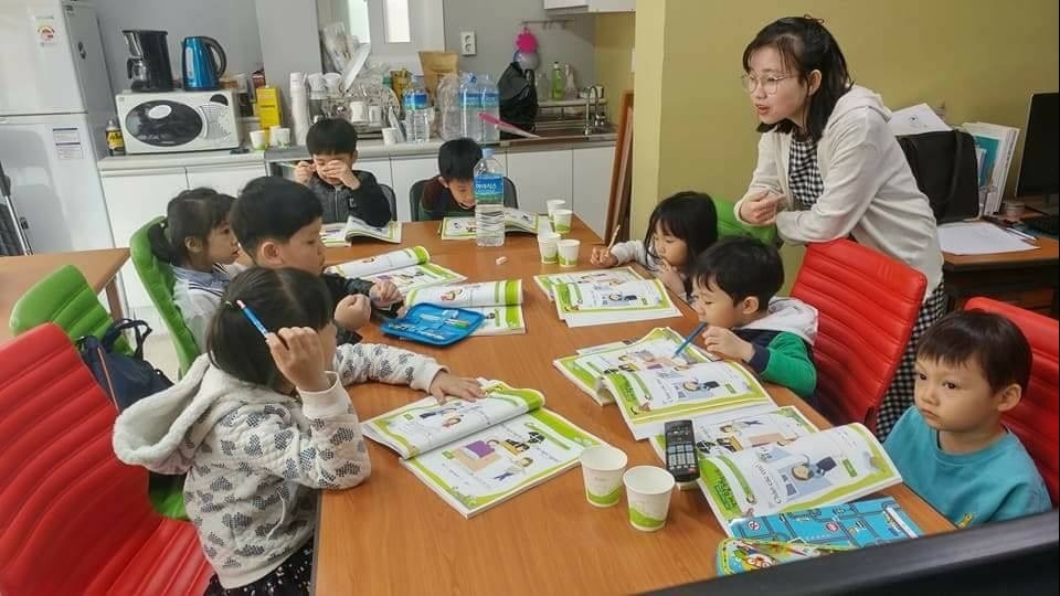 在旅居韩国越南人社群中积极传播对母语的热爱
