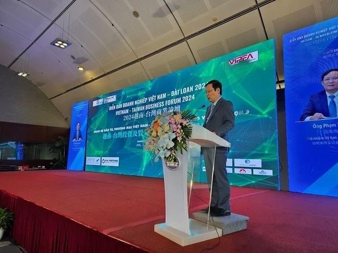 越南工商会主席、台湾事务委员会主任范晋功在论坛上发言。