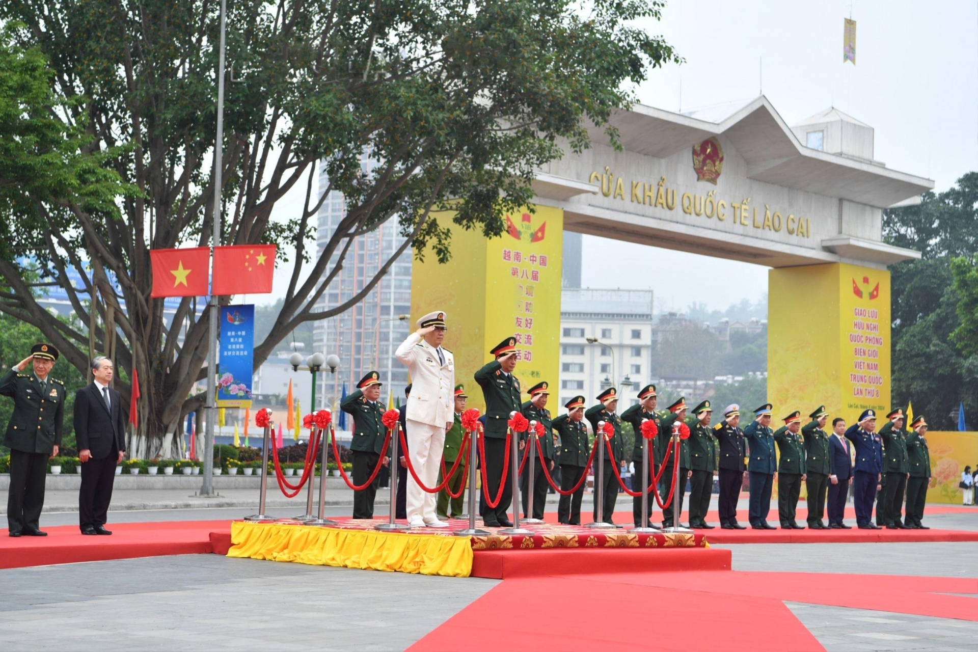 老街省两次被两国高层领导人信任选择为越中边境国防友好交流活动的举办地。